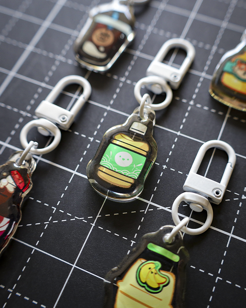 Moka Foodies - Bevy Acrylic Keychain (White Clasp)
